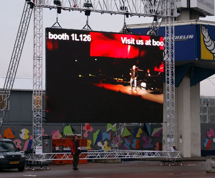 Indoor rental led display application for entertainment